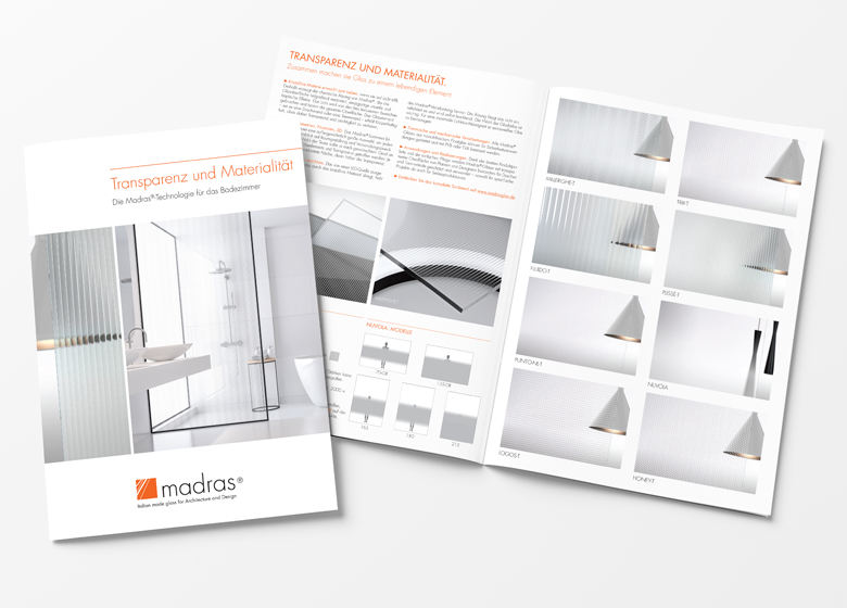 06-de-leaflet-trasparenti-copertina-aperto-as-746353104-780px