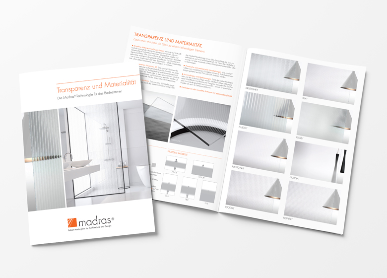 07-de-leaflet-trasparenti-as-746353104-780