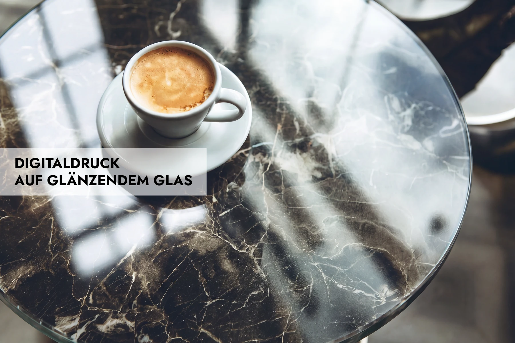 Digitaldruck auf glänzendem Glas Digitaldruck auf glänzendem Glas